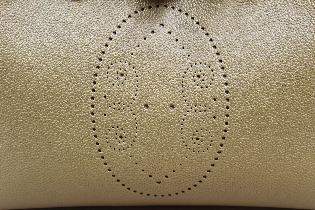 motif perforation sac en cuir collection automne hiver berthille