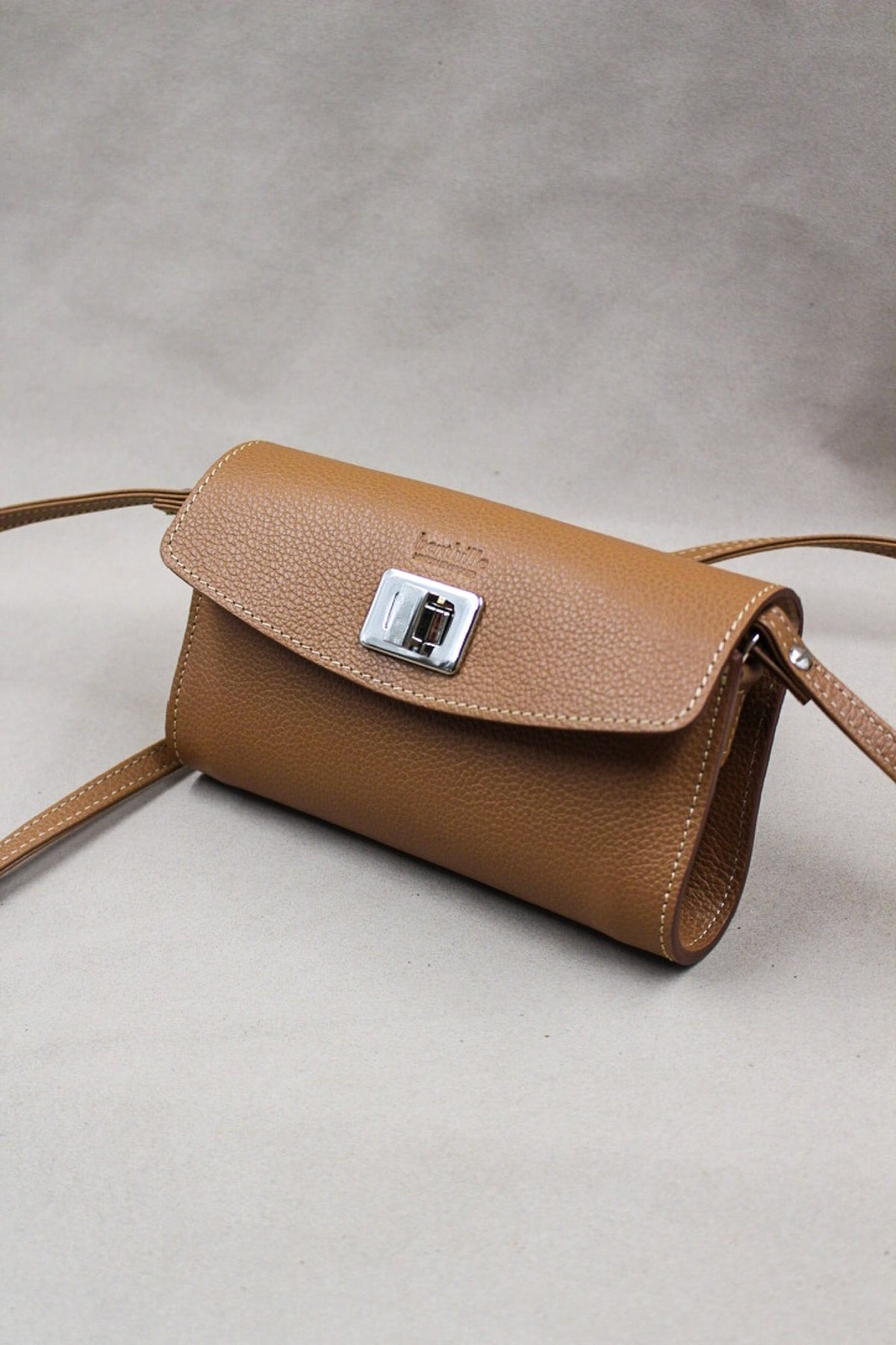 Pochette Trotter cuir vachette bandoulière collection Berthille