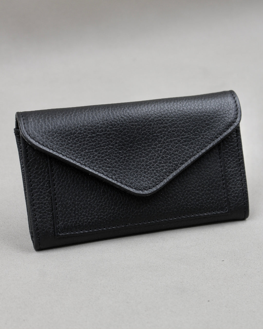 Portefeuille compagnon Paris cuir vachette noir fermé Berthille