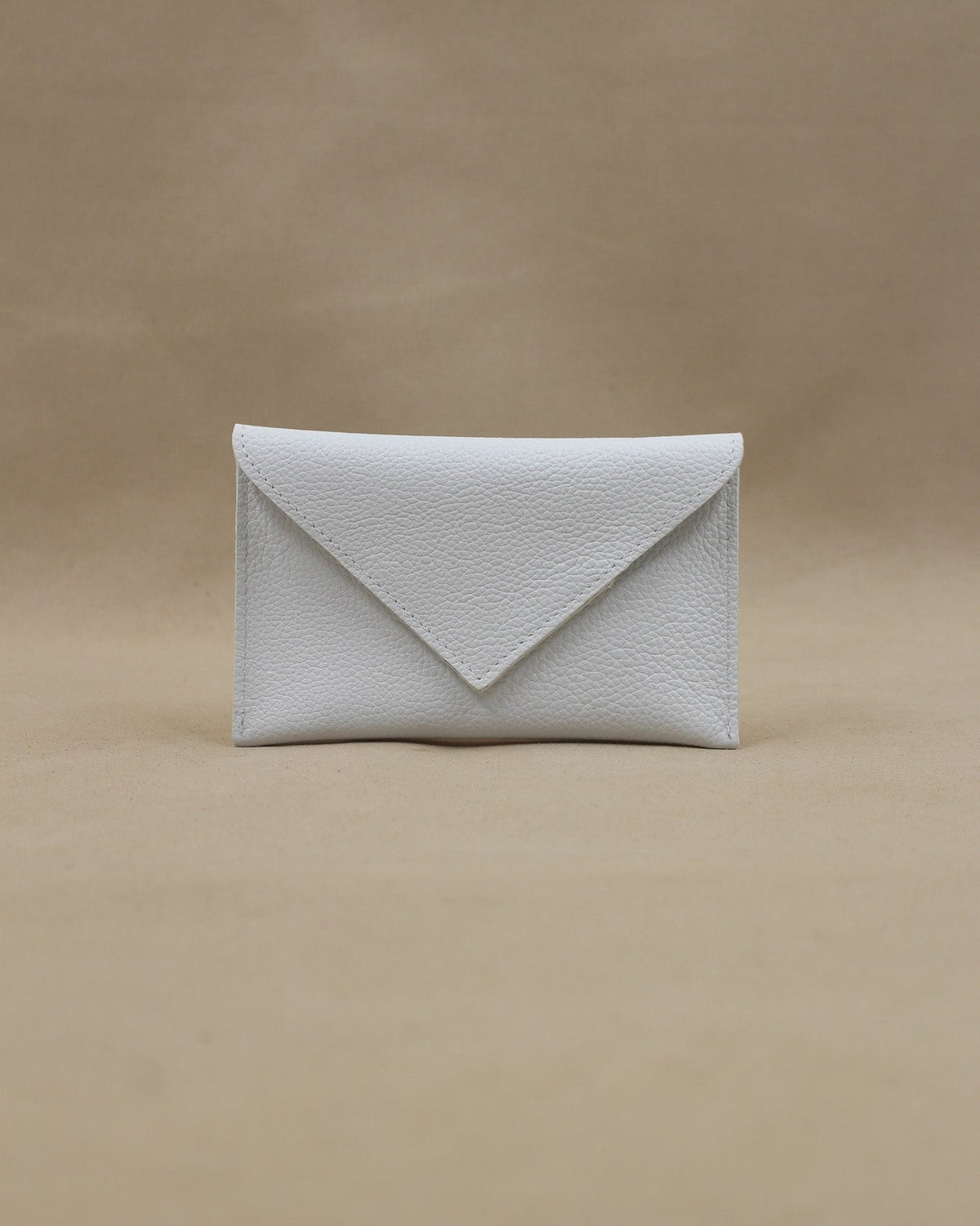 Pochette Lutecia en cuir pleine fleur, coloris Blanc, maroquinerie française Berthille