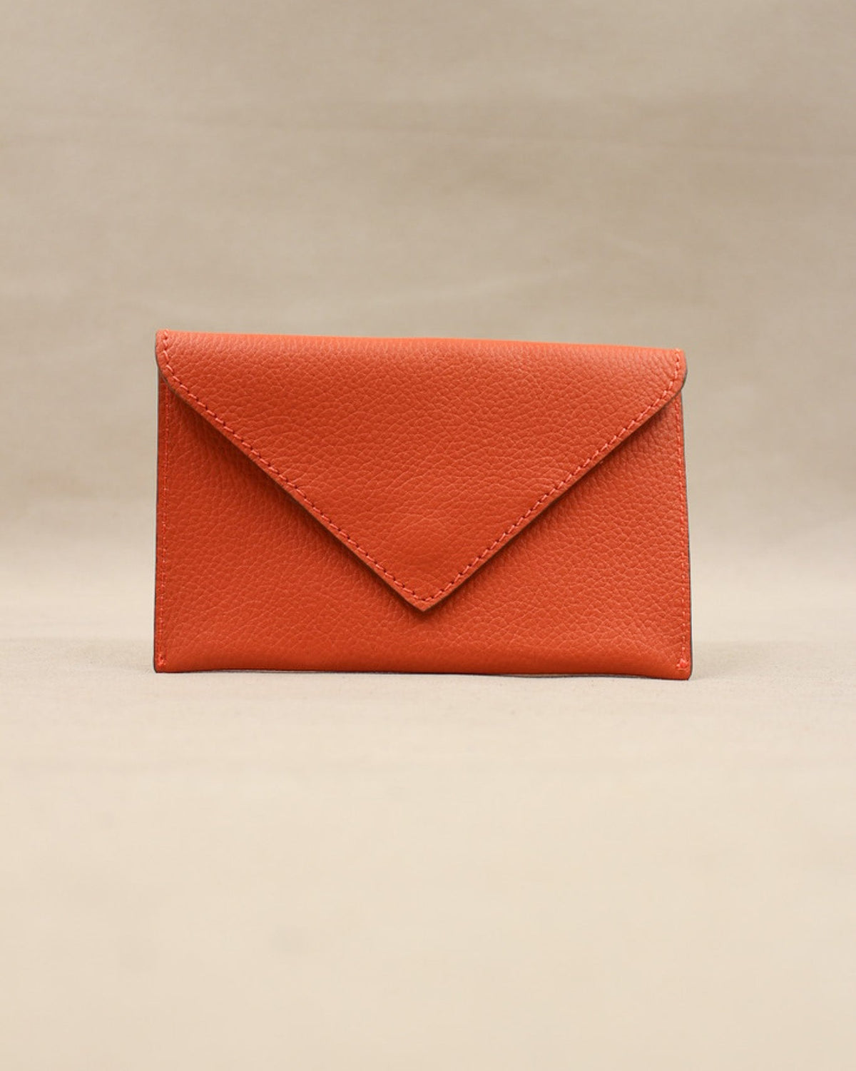 Pochette Lutecia en cuir pleine fleur, coloris Butano, maison Berthille